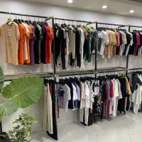 فروشنده خانم و اقا پوشاک زنانه.جمهوری.پایه حقوق25