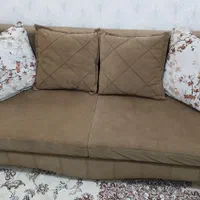 یک دست مبل هفت نفره با میز وسط در حد نو محکم وتمیز|مبلمان خانگی و میز عسلی|آبادان, |دیوار
