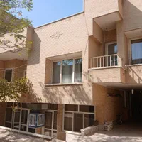 ویلایی ۲ طبقه مجزا گذر ۱۰ متر  معاوضه با  اپارتمان|فروش خانه و ویلا|اصفهان, سرچشمه|دیوار