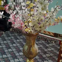 گل گلدان طلایی وگل باگلدان فایبرگلاس مخمل