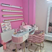 اجاره میز ناخن و تخت مژه و تمام لاینهای ارایشی