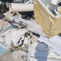 به چند نفر همکار آقا و خانم جهت تفکیک ضایعات خشک