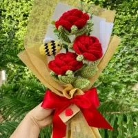 گلدان های بافتنی فانتزی‌ ودسته گلهای بافت زیبا|اسباب‌‌بازی|همدان, |دیوار