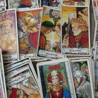 فال تاروت وفال قهوه