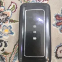 گوشی درب دار جی ال ایکس جعبه شارژر دارد