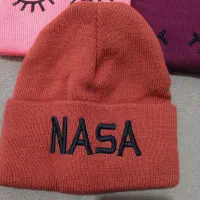 کلاه طرح چشم و nasa فقط ۱۲۰ تومان|لباس|پرند, فاز ۵|دیوار