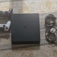 یه ps4تمیز وسالم ۱ترابایت با دوعدد دسته