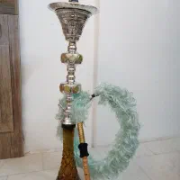 یک عدد قلیان طرح مصری جنس تنه استیل می‌باشد