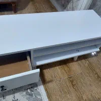 میزتیوی کارکرده درحد نو بدون هیچ لک و زدگی