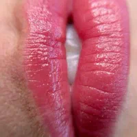 تخفیف ویژه شیدینگ لب