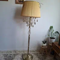 چراغ خواب ایستاده