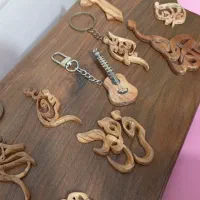 جاسوییچی و گردنبند چوبی اسم سفارشی