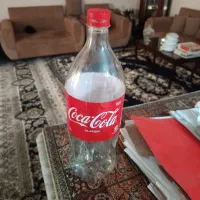 بطری نوشابه تمیز حدود دا ۲۰ تا ۳۰ تا