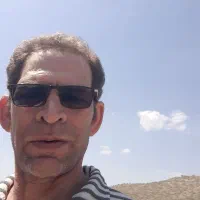 کیف مدارک ودو فقره چک گم کردم یابنده مژدگانی داره