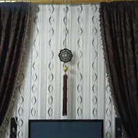 دو عدد یالان قهوه ای با ضمینه طرحدار
