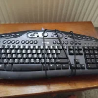 لوازم کامپیوتر (مانیتور دو تا کیس دو تا کیبورد )|قطعات و لوازم جانبی رایانه|تهران, صاحب الزمان|دیوار