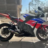 CBR 1000|موتورسیکلت|قم, صدوق|دیوار