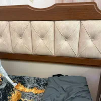 تخت تکنفر ومیز آرایش وآینه(جداگانه هم فروخته میشه)