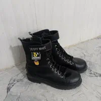 کفش|کیف، کفش، کمربند|چهارباغ, |دیوار