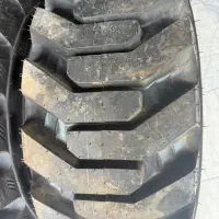 فروش انواع لاستیک بابکت وبیل بکهوولودر وغیره|قطعات یدکی و لوازم جانبی|تهران, امین حضور|دیوار