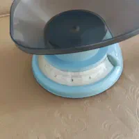 ترازو خانگی|ظروف پخت‌وپز|بومهن, |دیوار