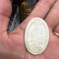 انگشتر گردنبند شمایل کورش کبیر و داربوش|جواهرات|شیراز, انجیر|دیوار