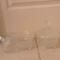 تعدادی ظرف کریستال