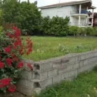 زمین-300-متری-مسکونی-سنددار-دیوار-کشی-شده