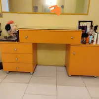 میز تحریر و کشو و باکس