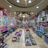 فروشنده ماهر فروشگاه اسباب بازی