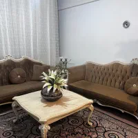 مبل ۸نفره همراه جلو میزها و ناهار خوری ۸نفره