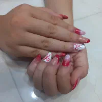 مدل برای کاشت و ترمیم ناخن