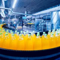 جذب نیروی کار آقا برای تولید نوشیدنی