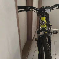 دوچرخه ویوا سایز ۲۴ رنگ فسفری مشکی ( کوهستان )