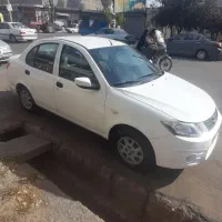 خودروی ساینا مدل 1400