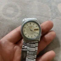 یک عدد ساعت ۳۵ سالم موتور پلو موجود هست