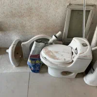 سنگ توالت فرنگی با دستشور و شیرالات