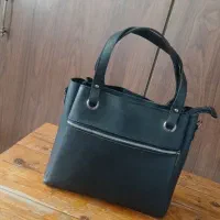 تعدادی کیف در حد نو