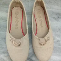 کفش سایز ۳۸