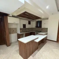۷۳ متر /فول امکانات/سازمان شمال /نورمستقیم آفتاب