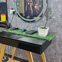 دکور و آیینه ارایشگاه