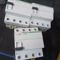 فیوز محافظ جان  اشنایدر 3عدد اصلی