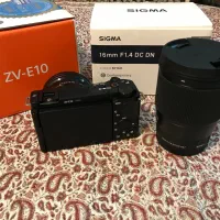 دوربین سونی ZV-E10 با لنز sigma 16 mm