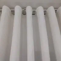 پرده کاملانودوختش تموم نشده هنوز برای عکس نصب کردم