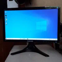 کیس کامپیوتر به همراه مانیتور سامسونگ