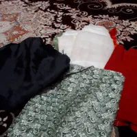 تعدادی پارچه  تیکه ای مخصوص آموزش خیاطی