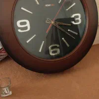 ساعت دیواری