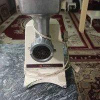 چرخ گوشت  قدیمی سالم