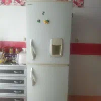 یک عدد یخچال فریزر سوزان و یک عدد گاز|یخچال و فریزر|رودسر, |دیوار