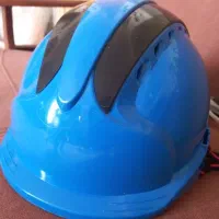 کلاه ایمنی . کار در ارتفاع